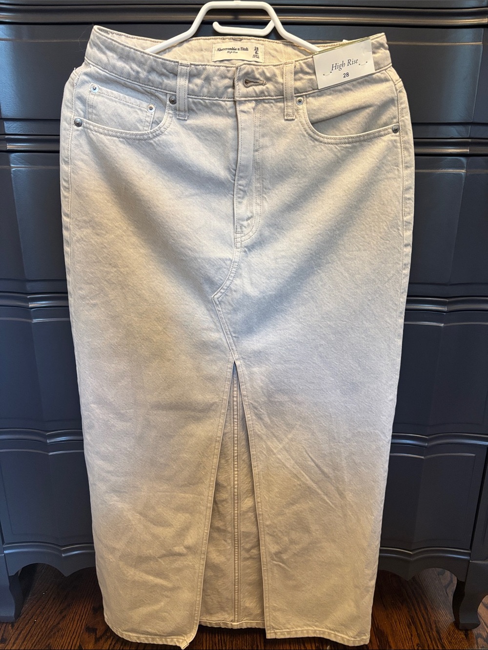 NWT Abercrombie and fitch high rise skirt size 28